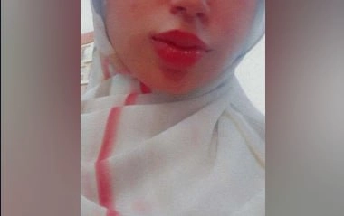 Türbanlı kızın arşivi