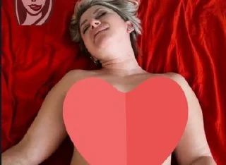 Genç Kızlara Taş Çıkartan Sarışın Türk Milf