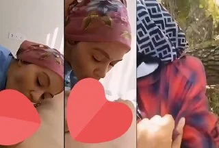 Evli türbanlı tadını alan dayılardan biri
