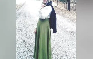 Türbanlı Emine
