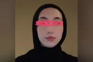 Türbanlı Güzel Kız Harika Göğüsler