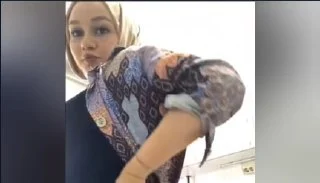 Türbanlı Tango Yayıncısı Ayça